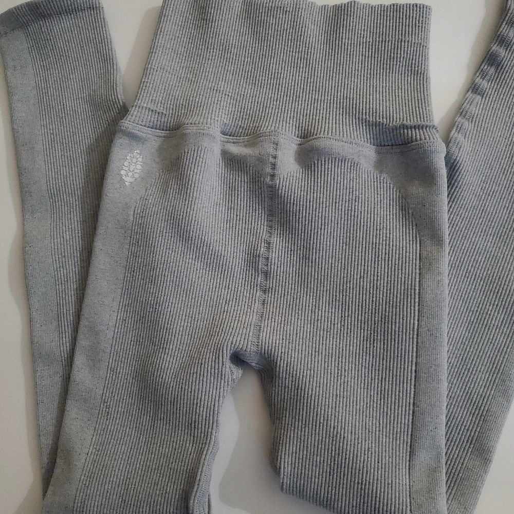 🤩New Free People ultra high rise 7/8 Happiness runs leggings size s/xs - Picture 7 of 13